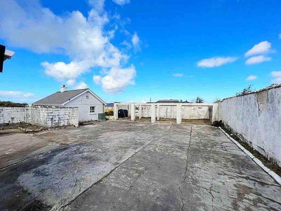 Mcbride'S Bungalow, Chapel Road Dungloe Donegal Town Exterior photo